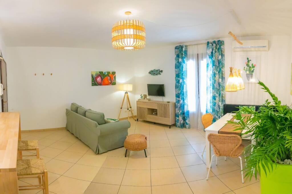 Cozy Beach House Cefalu Bagian luar foto
